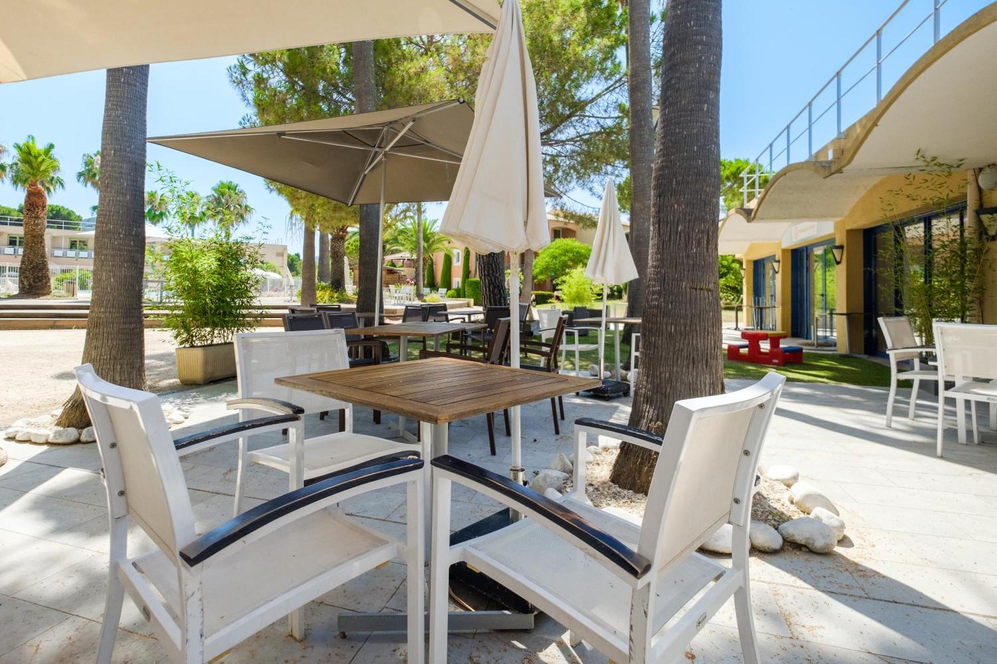 Residence Pierre & Vacances Les Rives De Cannes Mandelieu Exterior foto